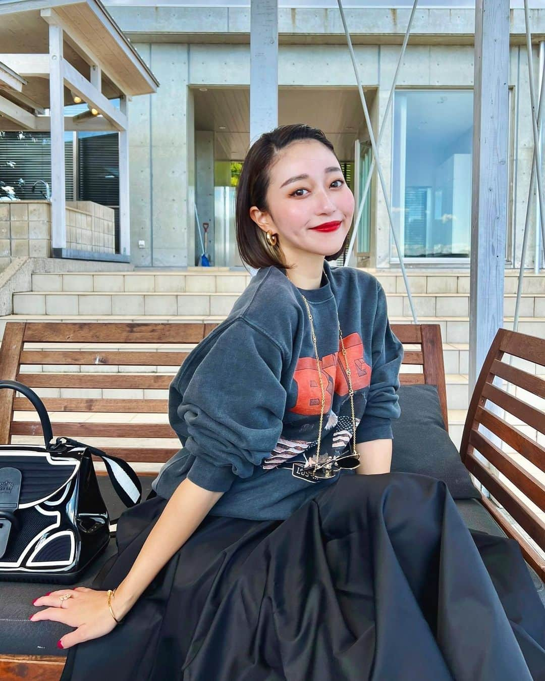 梅谷安里さんのインスタグラム写真 - (梅谷安里Instagram)「OOTD😎 たまにはタンクにジャケットを羽織るスタイルも 新鮮で良いね😎 このタンク形が綺麗すぎなの🤍 @aninebingofficial  今日〜30日まで阪急でPOPUPが始まるみたい🤍 好きなお洋服たくさんあったから 私も見に行ってみよ〜😎  #ootd#outfit#fashion #ANINEBING #hankyu #umedahankyu #umedahankyupopup」11月24日 11時51分 - anriworld