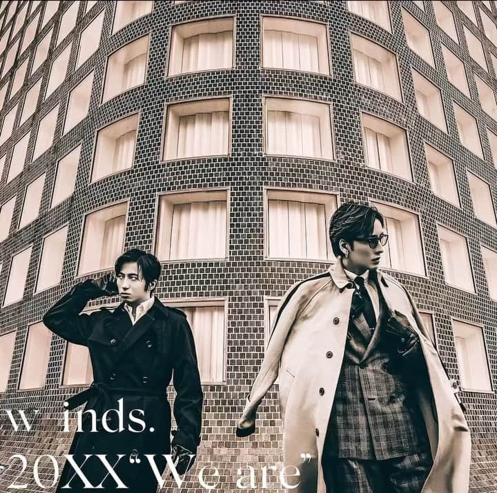 w-inds.のインスタグラム：「【w-inds. New Album 「20XX “We are”」本日リリース】  前作「100」以来、約3年振りとなる w-inds.14作目のオリジナルアルバム「20XX “We are”」(読み方：トゥーオーダブルエックス ウィーアー) 本日リリース！  2人体制初の新曲「Beautiful Now」をはじめ、 先行配信中の「Strip」「Little」「The Christmas Song (feat. DA PUMP & Lead) 」ほか 「Get Down」「DoU」も新たにレコーディングを行い、20XX versionで収録。 全10曲、橘慶太全曲プロデュース作品！  初回限定盤/Special Box盤付属のBlu-ray・DVDには 「Strip」MV＋アルバム制作に関するインタビューや各種メイキングで構成された「Document of 20XX ”We are”」を収録。  2人体制の新生w-inds.として初のオリジナルアルバムであり w-inds.20周年を飾る節目となる作品です。 是非チェックしてください！  New Album「20XX “We are”」  ■初回限定盤 [CD+Blu-ray]PCCA.06083 / ¥4,400(税込) ■初回限定盤 [CD+DVD]PCCA.06084 / ¥4,000(税込) ■通常盤 [CD only]PCCA.06085 / ¥2,750(税込)  ＜CD＞ 01. Strip 02. EXIT 03. With You 04. Show Me Your Love 05. Little 06. Beautiful Now 07. The Christmas Song(feat. DA PUMP & Lead) 08. Distance 09. Get Down(20XX version)　 10. DoU(20XX version)　 All songs produced by Keita Tachibana  ＜Blu-ray, DVD＞※初回限定盤/Special Box盤のみ 01.Strip Music Video 02.Document of 20XX ”We are”  【予約購入先着特典】 w-inds. オリジナルブロマイドセット（計3枚組）  【発売記念キャンペーン】 メンバー参加のオンラインクイズ大会実施！ こちらへのご応募もお忘れなく。  #w_inds #20XX_Weare」