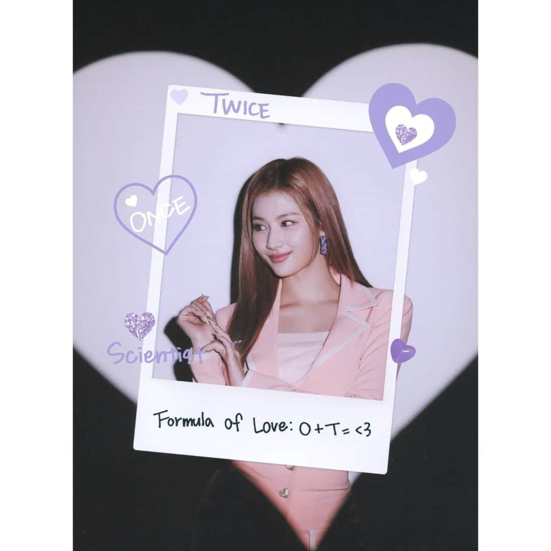 サナさんのインスタグラム写真 - (サナInstagram)「[SCAN] TWICE 3rd Full Album "Formula of Love: O+T=<3" - Full of Love Ver. . Cr. Njmsjmdct2 ーーーーーーーーーー Follow > @sana.twice.kr < . @twicetagram #TWICE#트와이스#ONCE#Sana#사나 #Nayeon#나연#Jeongyeon#정연#Momo#모모#Jihyo#지효#Mina#미나#Dahyun#다현#Chaeyoung#채영#Tzuyu#쯔위」11月24日 20時02分 - sana.twice.kr