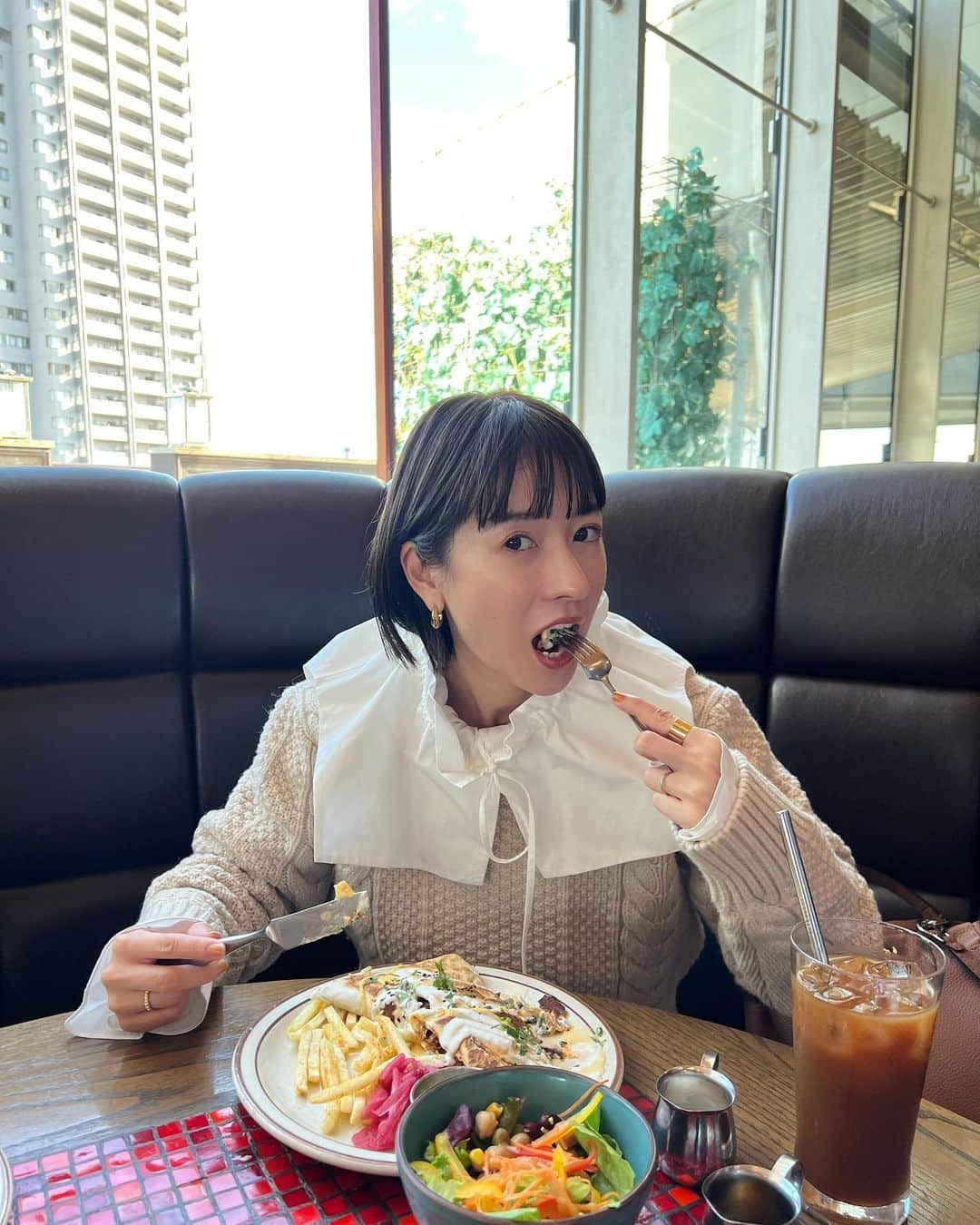 松本恵奈さんのインスタグラム写真 - (松本恵奈Instagram)「今日は打ち合わせの後にそのままランチ♡美味しいご飯食べると元気でる💪🏻 この日の私服、可愛かったからまた後で紹介するね！ #clane #発売中 #lunch」11月24日 15時37分 - ena1123