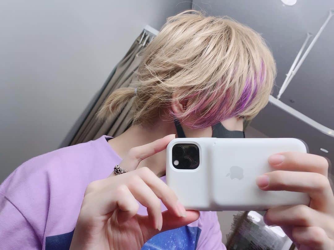 ふぇにくろのインスタグラム：「髪結びました🤦🧡どうですか？」