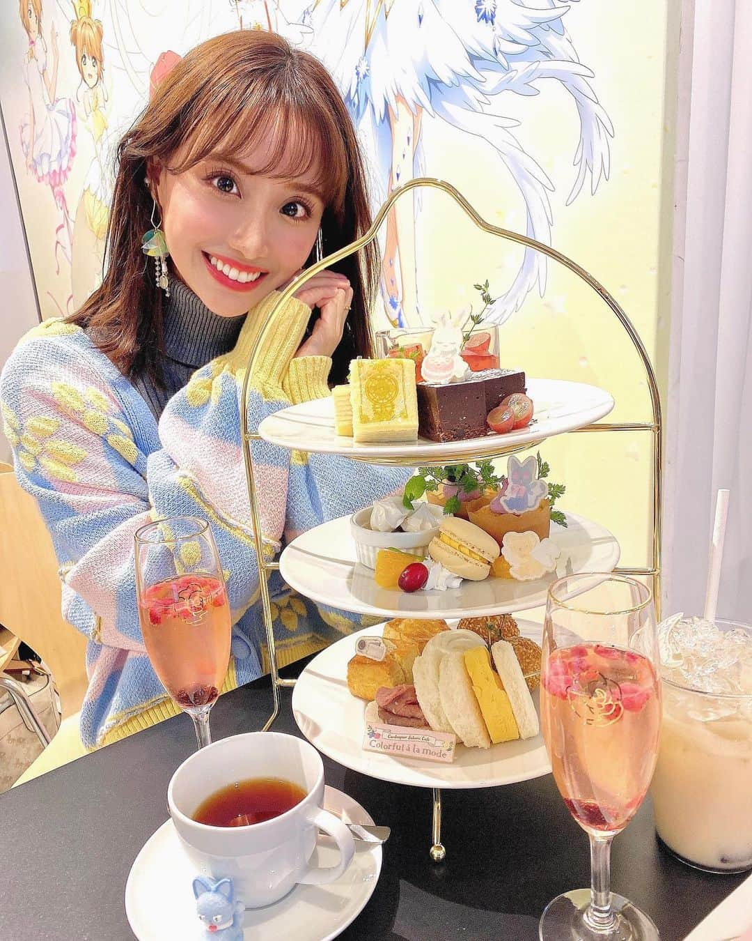 柴田阿弥さんのインスタグラム写真 - (柴田阿弥Instagram)「ㅤㅤㅤㅤㅤㅤㅤㅤㅤㅤㅤㅤㅤ ㅤㅤㅤㅤㅤㅤㅤㅤㅤㅤㅤㅤㅤ ㅤㅤㅤㅤㅤㅤㅤㅤㅤㅤㅤㅤㅤ CCさくら🌸コラボカフェ☕️❤️ 本当に本当にきらきらすぎて とっても楽しかった日(。・ω・。)🍨 ㅤㅤㅤㅤㅤㅤㅤㅤㅤㅤㅤㅤㅤ ㅤㅤㅤㅤㅤㅤㅤㅤㅤㅤㅤㅤㅤ ㅤㅤㅤㅤㅤㅤㅤㅤㅤㅤㅤㅤㅤ #CCさくら #カードキャプターさくら #コラボカフェ #コーディネート #code #coordinate #ゆるゆるコーデ #ゆるゆる #デートコーデ #衣装 #女子アナコーデ #女子アナ #アナウンサー #モテコーデ #ファッション #fashion #巻き髪 #ビックピアス #ワンピース #ニットワンピース #ホワイトコーデ #ホワイトワンピ #ホワイトコーデ #zara」11月24日 21時22分 - ayashibata0401