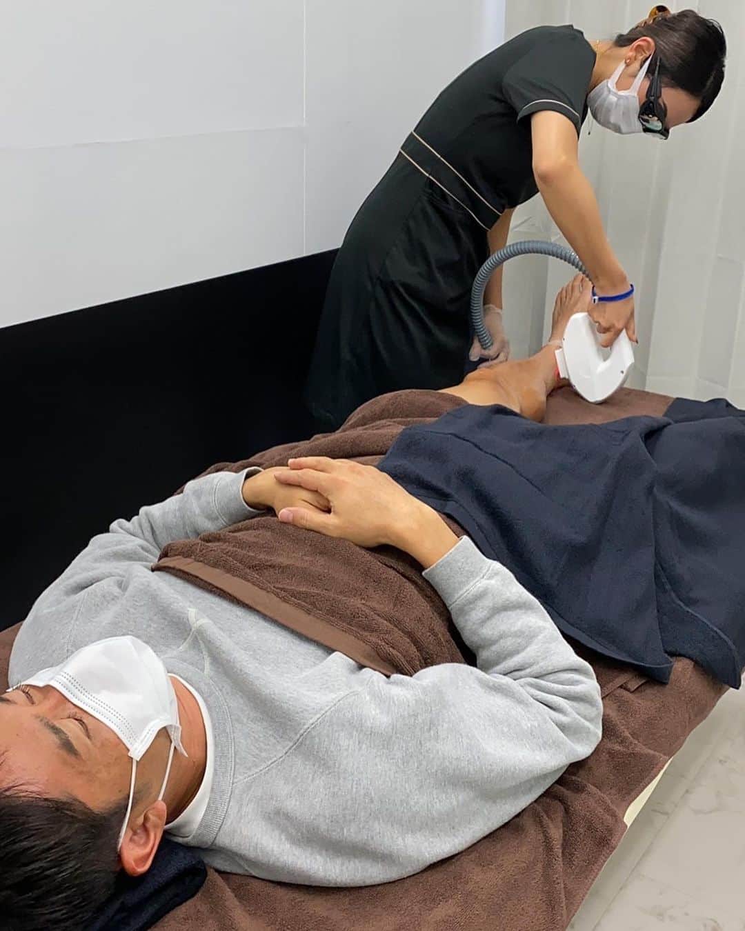 玉田圭司さんのインスタグラム写真 - (玉田圭司Instagram)「人生初の脱毛サロンへ。 多少の痛みは覚悟してたけど、全く痛みなし💯 最近の男子は身だしなみも大事だもんね🤔 #男も脱毛する時代 #今更だけどね…笑 #でも最近の機器はすごいらしいよ #何事も遅くない」11月24日 21時28分 - keijitamada_official