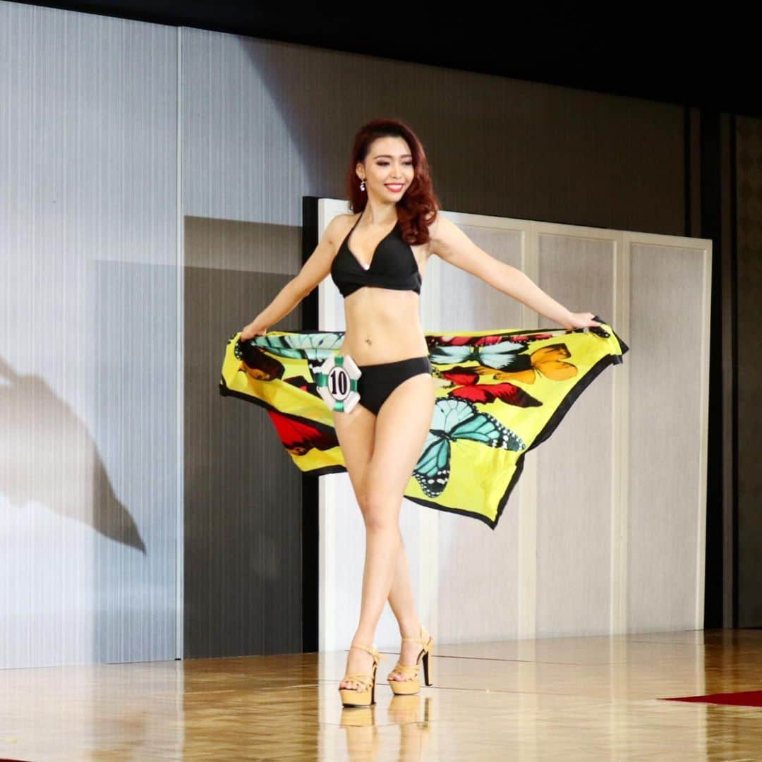 冨田七々海のインスタグラム：「Entry#10 Kao Odajima at Miss Eco Japan 2021-2022 Swimsuit Segment ・ Fabulous dancer coming your way in a black bikini! ・ 👑Beleaf Plant Award  ・ Congratulations! ・ ・ #missecojapan #missecointernational  #swimsuit」