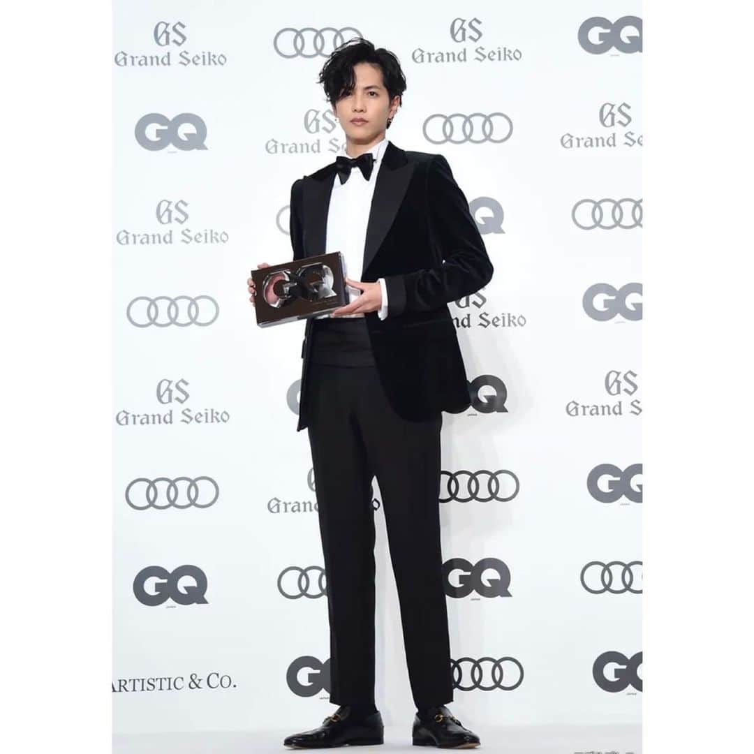 志尊淳のインスタグラム：「GQ men of the year. thank you.  @gqjapan」