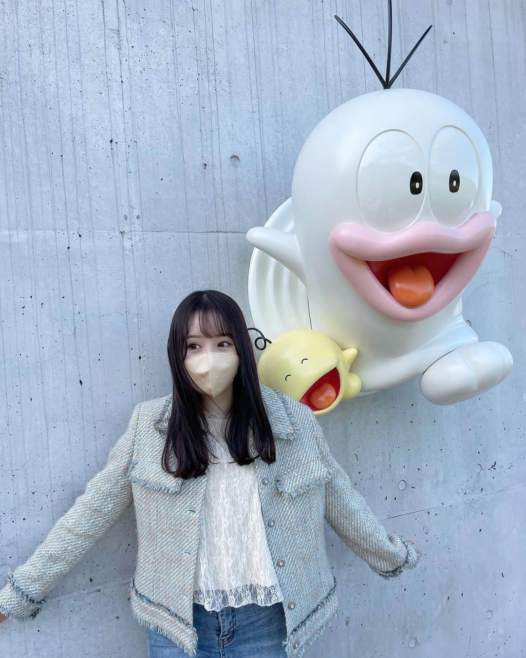 伊藤小春のインスタグラム：「藤子・f・不二雄ミュージアム💫🎨 ⁡ 初めて知ることや懐かしいことがたくさんで すごく楽しかったです！ ⁡ 今まで観た中で私の記憶に残ってる 一番古い映画はのび太の恐竜2006🦕 ⁡ ⁡ ラーメン好きなお友達と行ったので、 2人で可愛いラーメンも食べました♡ ⁡ #藤子F不二雄ミュージアム #ドラえもんミュージアム」