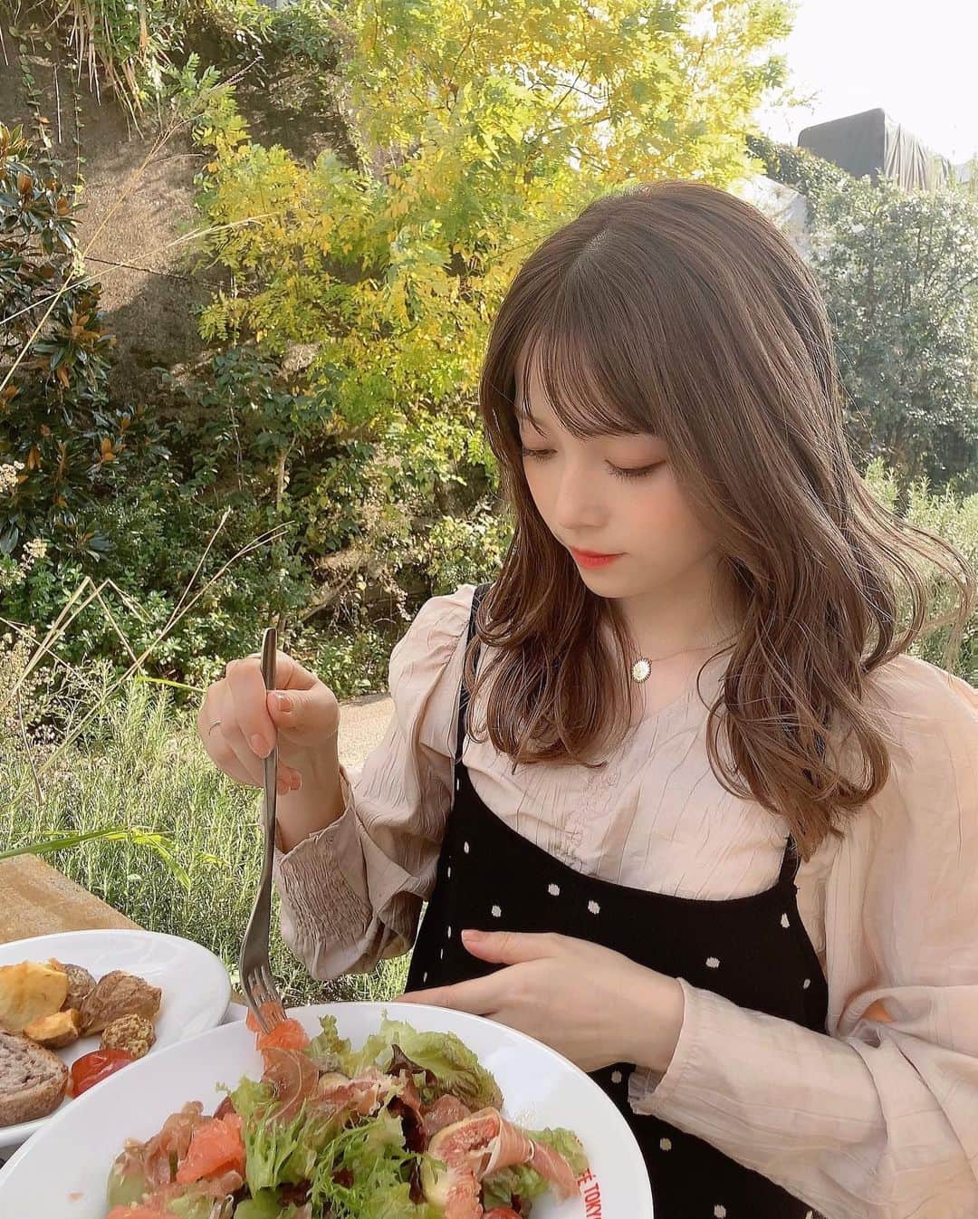 おりもあいさんのインスタグラム写真 - (おりもあいInstagram)「テラスランチ🌮💕 サラダ毎日食べないと無理です🥺 美容の為でもあるけれど、昔は好きな食べ物サラダだった😂それくらい好き😍✨ 今日の夕飯も私だけ韓国風サラダ🤣🥗」11月24日 22時46分 - ai_orimo