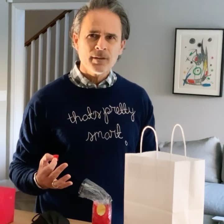 ブラッド・ゴレスキーのインスタグラム：「The great pumpkin pie debate 🥧🎃 @garyjanetti #thanksgiving」