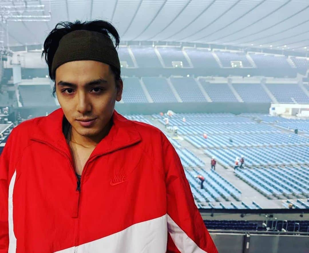 藤井風さんのインスタグラム写真 - (藤井風Instagram)「meet you at Yoyogi National Stadium. may god bless us all」11月25日 1時17分 - fujiikaze