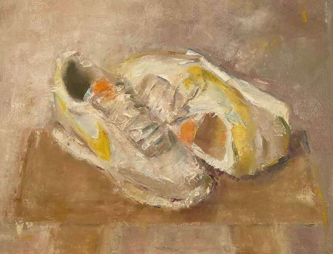 アンドリュー・J・ウェストさんのインスタグラム写真 - (アンドリュー・J・ウェストInstagram)「Running shoes, oil on paper.  . . .  #oilpainting #oilonpaper #fromlife #oilsketch #sketch #stilllife #stilllifepainting #shoes #nike #shoe #sneakers #paintingfromobservation」11月25日 2時31分 - andrewjwest