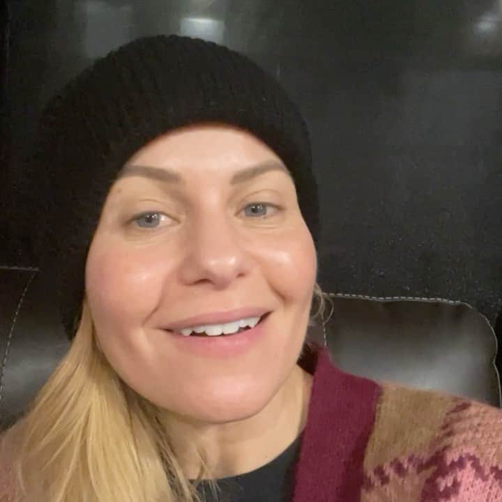 キャンディス・キャメロン・ブレのインスタグラム：「Wishing you a very Happy Thanksgiving 🦃🍁 today! I thank God for you 🙏🏻」