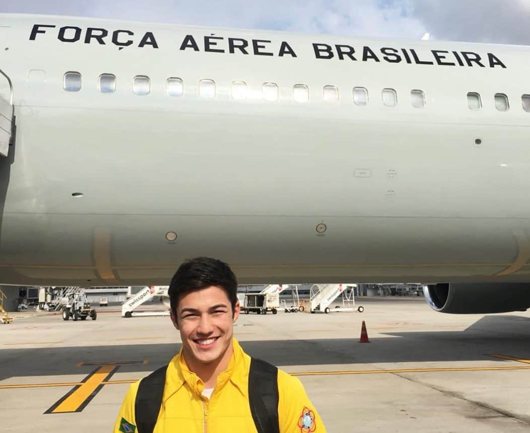 アルトゥール・オヤカワ・マリアノのインスタグラム：「#TBT de 2016 - Força Aérea Brasileira @fab_oficial  • • • #ForçaAereaBrasileira #AtletaMilitar #FAB」