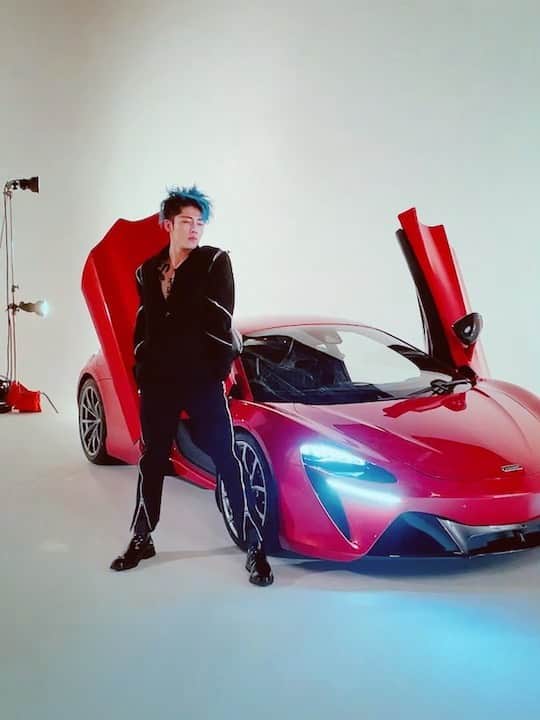雅-MIYAVI-のインスタグラム：「Coming soon…」
