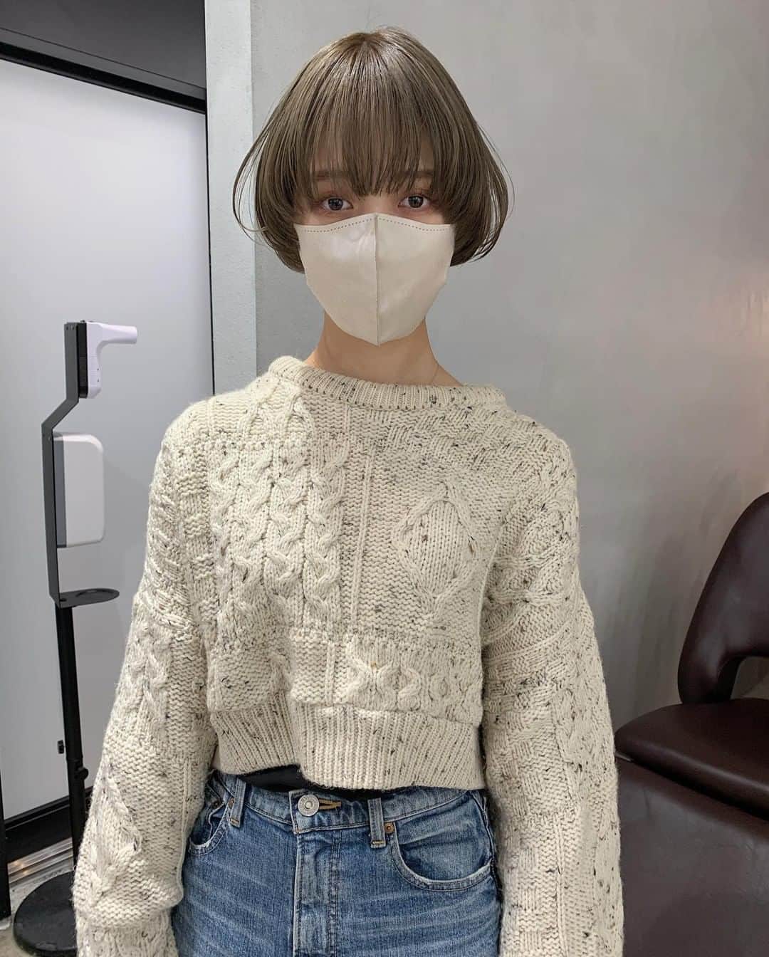 ホットペッパービューティー ヘア〈公式〉さんのインスタグラム写真 - (ホットペッパービューティー ヘア〈公式〉Instagram)「✔マッシュチビボブ 包み込むような顔周りで小顔効果◎🦊 . . 📷photo by @kobukids . . ‥‥‥‥‥‥‥‥‥‥‥‥‥‥‥‥ 【ヘアスタイル募集✂】 #hpb_hair をつけていただいた投稿の中から、ピックアップして紹介します♪投稿お待ちしております♡ ‥‥‥‥‥‥‥‥‥‥‥‥‥‥‥‥ . . . #マッシュショート #マッシュボブ #ミニマムショート #ミニショート #丸みショート #丸みショートボブ #小顔ボブ #ナチュラルショート #マッシュヘア #うざバング #ショートヘア #ショートボブ #オリーブベージュ #ベージュカラー #オリーブアッシュ #ブラウンカラー #オリーブグレージュ #アッシュカラー #グレージュ #ラベンダーアッシュ #シースルーバング #内巻きボブ #シアーベージュ #トレンドカラー #トレンドヘア #ヘア #髪型 #ホットペッパービューティー #hotpepperbeauty」11月25日 18時01分 - hotpepperbeauty_hair