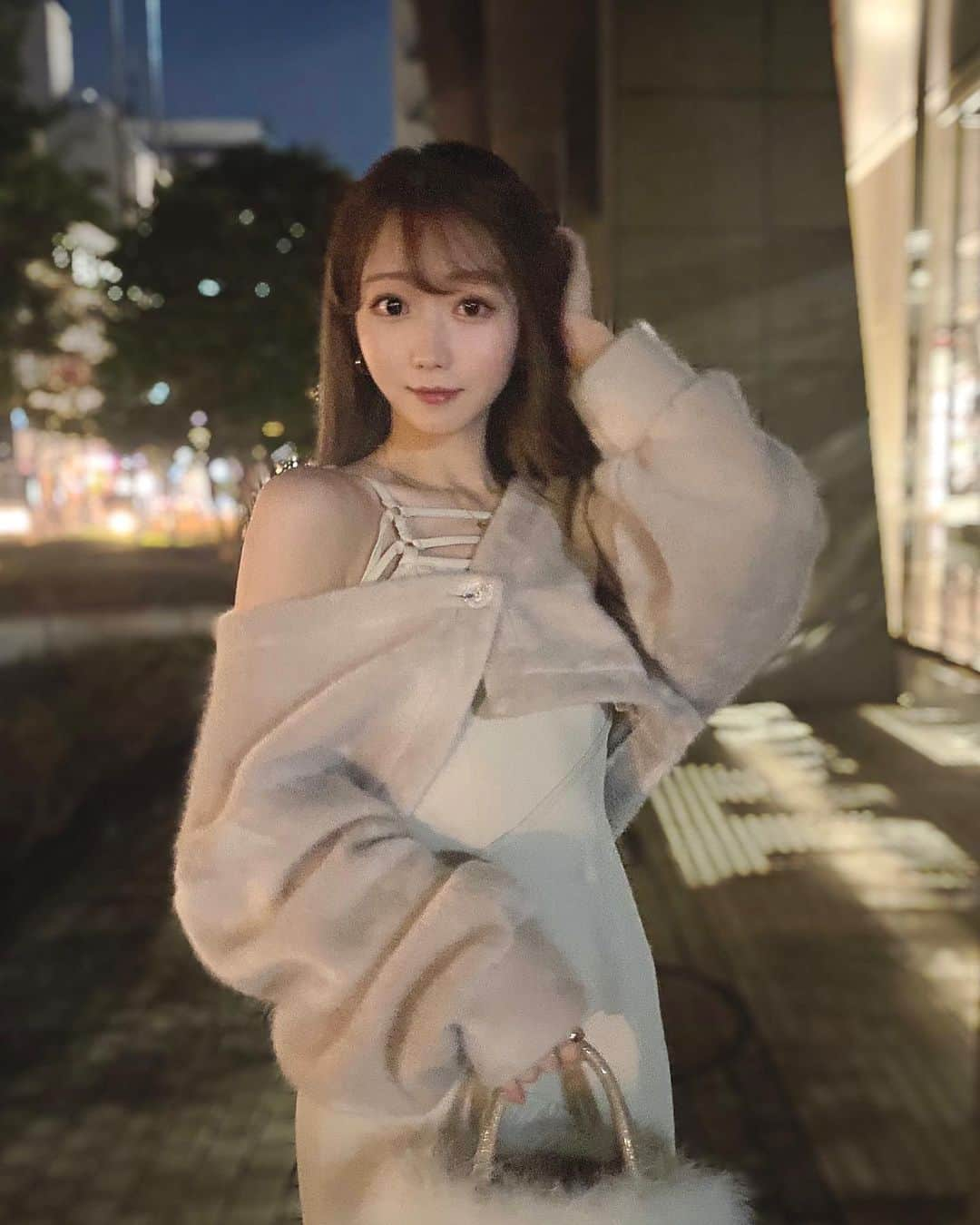 大谷映美里さんのインスタグラム写真 - (大谷映美里Instagram)「私服ちゃん🐈‍⬛ そろそろ肩はしまわなきゃねぇ🐈‍⬛ ㅤㅤㅤㅤㅤㅤㅤㅤㅤㅤㅤㅤㅤ カーデ #fictiontokyo  ワンピ #meltthelady  バッグ #thevirgins  ブーツ #milaowen」11月25日 21時55分 - otani_emiri