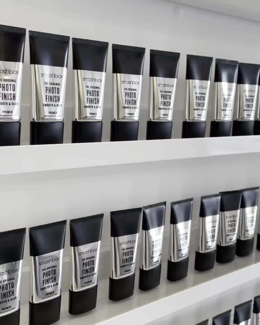 Smashboxのインスタグラム：「Are ya’ll stuffed yet?! 🍽 Hope the potatoes were ~smooth~ and you're so full it was all a ~blur~ just like our OG Primer 😉 grab yours at smashbox.com」