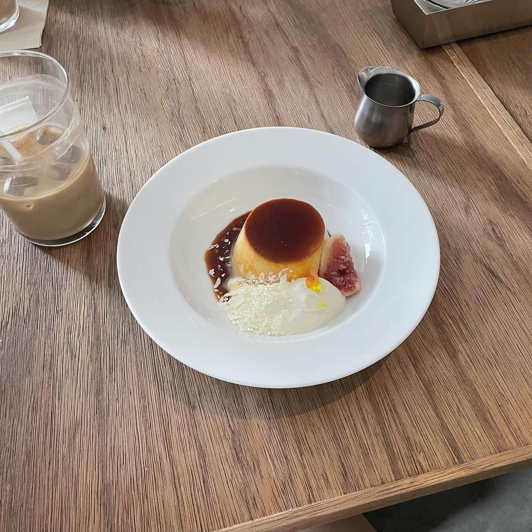 杉浦みずきのインスタグラム：「. 昔ながらのプリンっていいよね」