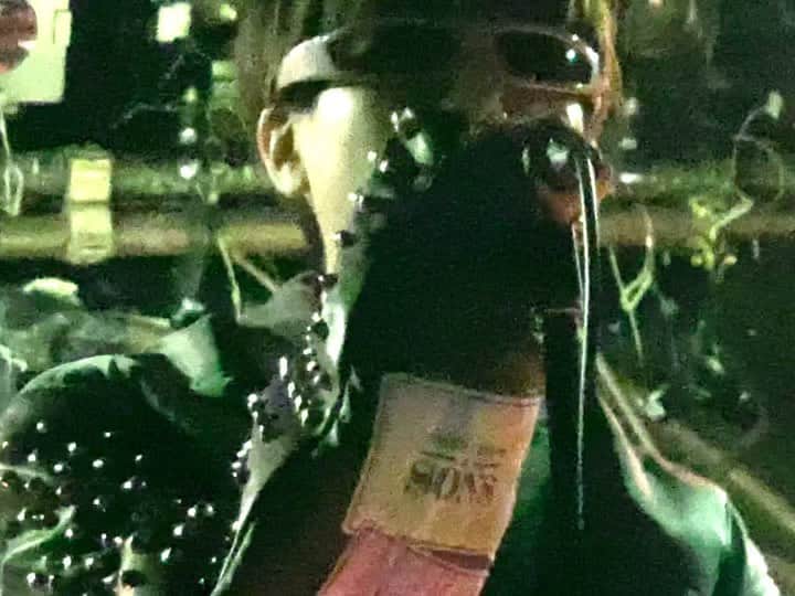 UCARY & THE VALENTINEのインスタグラム：「RYUJI KAMIYAMA × UNITED ARROWS & SONS のMA-1をライブで着させてもらいました💎🔥めちゃくちゃかっこいいMA-1、今日から @unitedarrowsandsons で発売だそうです❗️ 値段もかっこいいですが、着たら頑張って買おうかなと思います。一点ずつ手作業で組み立てられたMA-1、凄い綺麗で上品で超punkな作品だと思いました。お近くの方は是非見に行って着てください❗️」