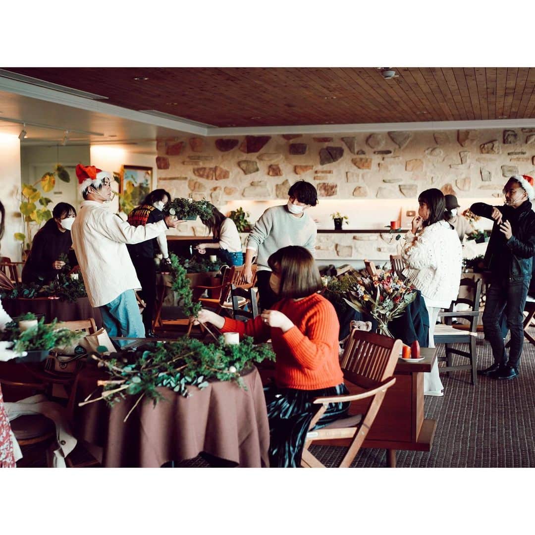 紗栄子さんのインスタグラム写真 - (紗栄子Instagram)「ファームでのワークショップはほっこり暖かい時間🐴🎄🌼✨ @nasufarmvillage」11月26日 15時10分 - saekoofficial