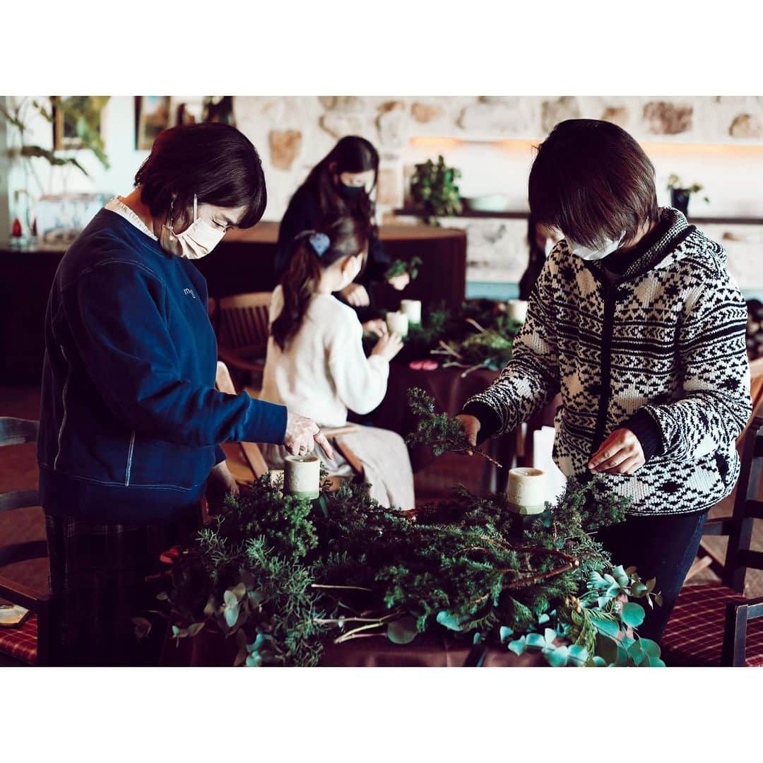 紗栄子さんのインスタグラム写真 - (紗栄子Instagram)「ファームでのワークショップはほっこり暖かい時間🐴🎄🌼✨ @nasufarmvillage」11月26日 15時10分 - saekoofficial