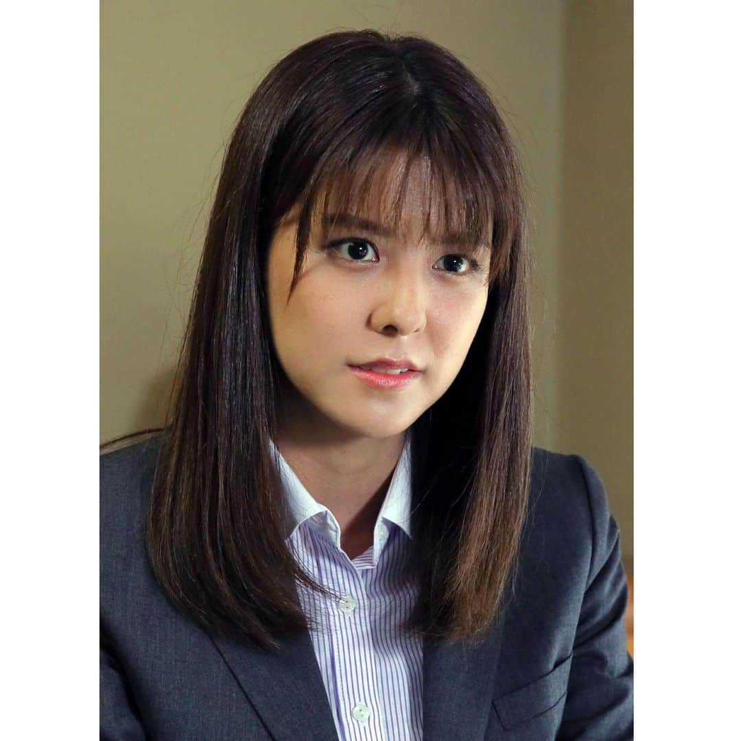 藤井美菜さんのインスタグラム写真 - (藤井美菜Instagram)「. 「駐在刑事シーズン3」に、新レギュラーの和泉玲香役で出演させていただきます。寺島進さんをはじめとする、素晴らしい大先輩方の中でお芝居させていただき、本当に有り難く、日々沢山のことを学ばせていただいています。来年の1月14日からスタートしますので、皆さん来年まで楽しみに待っていてくださいね🥺✨ “주재형사 season3”에 합류하게 되었습니다. 트러블 메이커 '이즈미 레이카' 역이예요. 대선배님들과 촬영할수 있어서 너무나 영광이고, 많은걸 배우고 있습니다. 내년 1월 14일날부터 시작이라 많은 관심과 사랑 부탁드리겠습니다🥺✨ I’ll appear japanese drma “Residential police season 3”, as Reika Izumi . #駐在刑事#ドラマ#奥多摩#刑事ドラマ#주재형사#드라마#일드#경촬드라마#Residentialpolice#drama#japanesedrana#police」11月26日 15時25分 - fujii_mina_0715