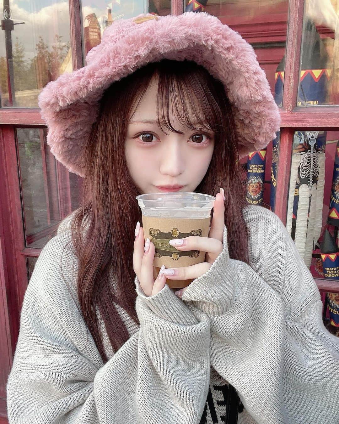 小林莉奈さんのインスタグラム写真 - (小林莉奈Instagram)「ホットにしたら熱すぎてヒゲできなかった」11月26日 19時50分 - rina_yoruami