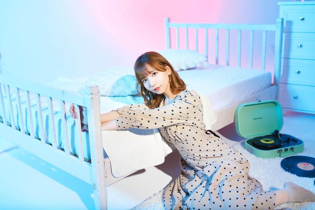 和氣あず未のインスタグラム：「／ 1月26日発売決定✨ 和氣あず未 CONCEPT ALBUM 「あじゅじゅと夜と音楽と」  ＼  💿CD night one「茉莉花」 night two「夢よりも早くこの恋が覚めても」 night three「キャラメラテ」 night four「眠れなくていい」 night five「アイリスの夜」  📀DVD 夢よりも早くこの恋が覚めてもMV+メイキング」