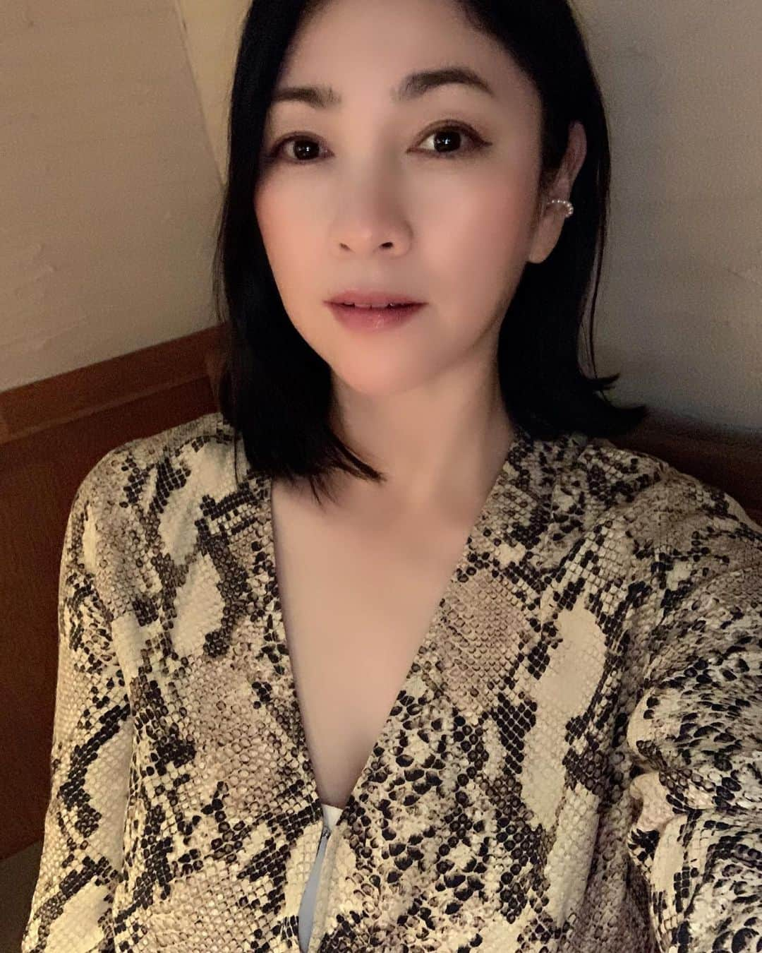 田中悦子さんのインスタグラム写真 - (田中悦子Instagram)「やっと金曜日ねっ❣️ でも明日も仕事なんだなぁ😅  #お疲れ様です #🍷 #winetime #wine #winelover  #大人女子 #アラフィフ女子 #50代女子 #大人の時間」11月26日 21時03分 - etsuko.reborn25