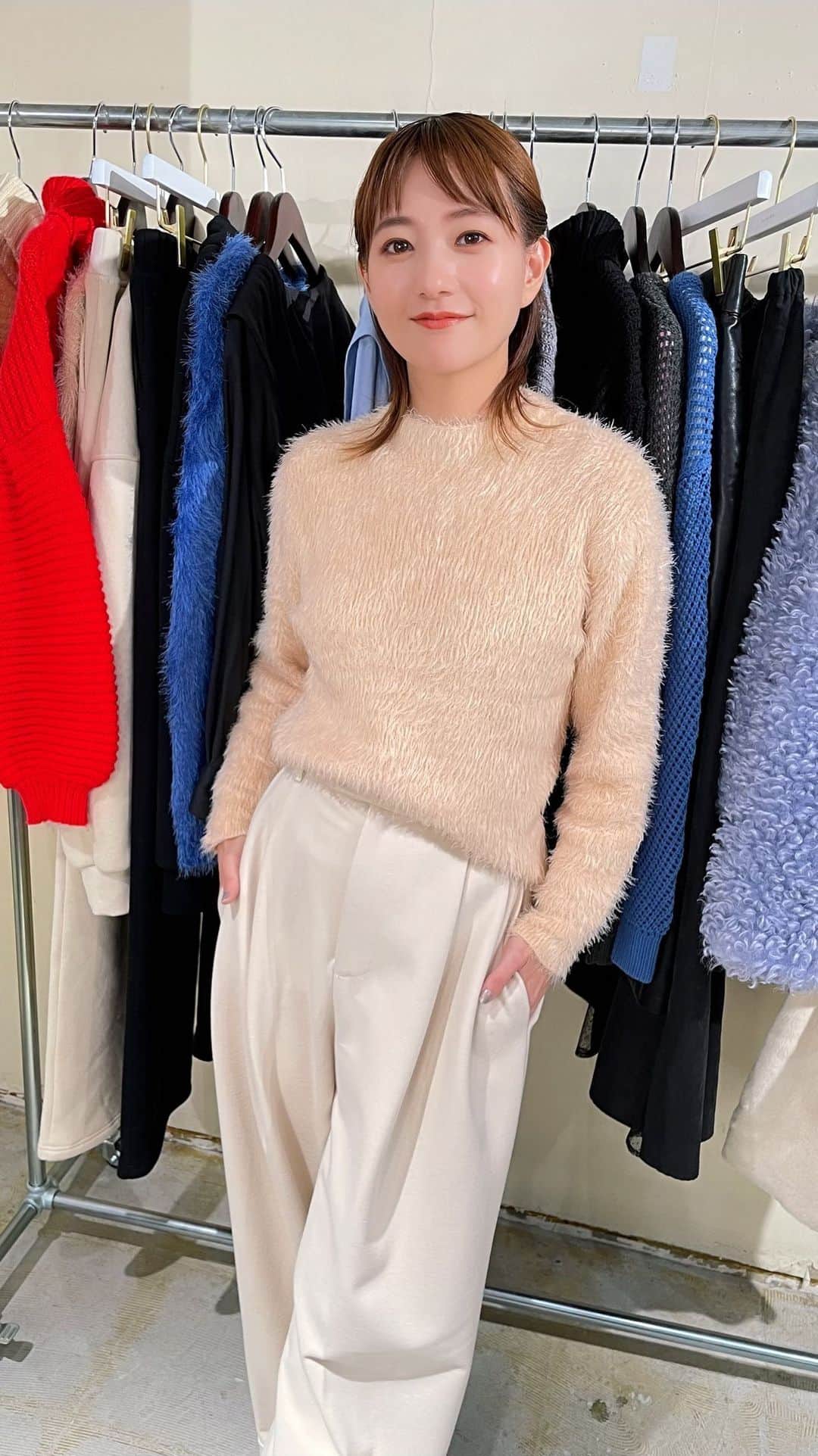 伊藤千晃のインスタグラム：「KIKI AND DAYS 2021 Winter Collectionのご紹介✨  12月上旬発送の商品です❤️  12月19日にはONLINE EVENTも開催🎵  詳細はKIKI AND DAYS公式HPを見てね😘」