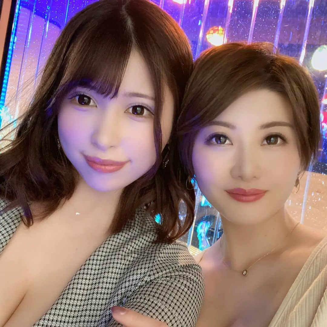 一劍浣春秋さんのインスタグラム写真 - (一劍浣春秋Instagram)「這對索精使者讓人覺得自己有四顆蛋也不夠～  左 #有岡みう #有岡美羽 右 #推川ゆうり #推川悠里 #一劍浣春秋」11月26日 22時22分 - chee828