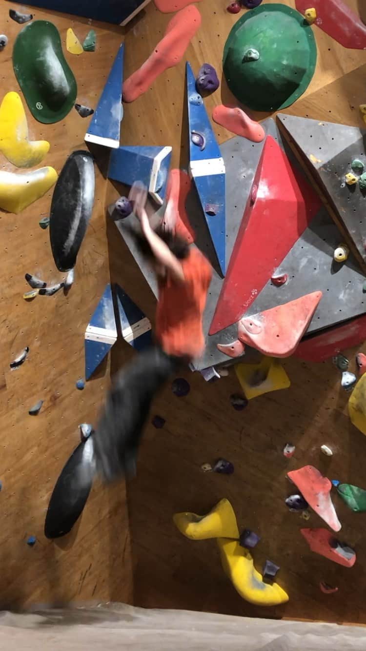 のインスタグラム：「. ぐっっっっっっっっっっっっっっめも！  #グッメモ @tsstokyo   #snap #madrockclimbing  #madrock   @snap.climbing  @madrock_japan  @madrockclimbing  @sundanceoutdoors.jp   📸　@ka______________________z  せんきゅ！」