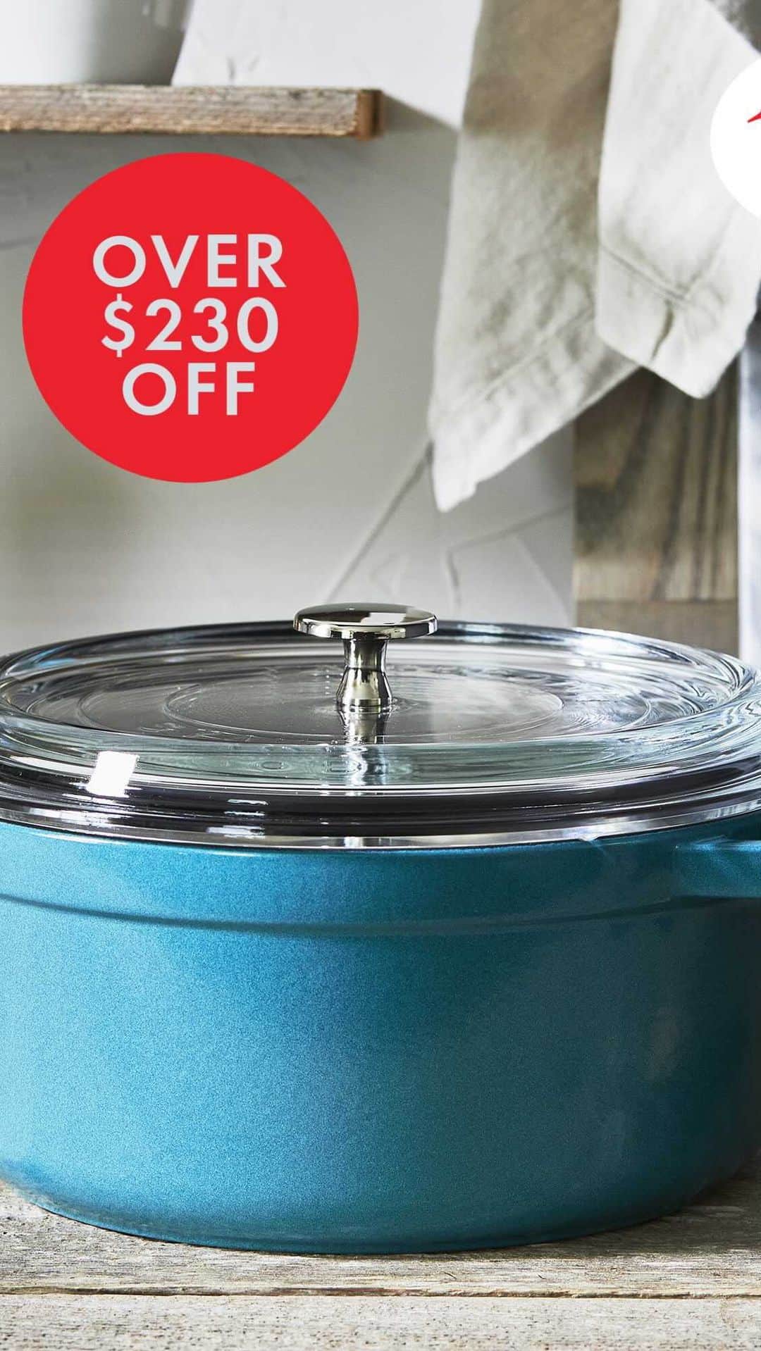 Staub USA（ストウブ）のインスタグラム：「⭐️ Deal Alert ⭐️ Keep an eye on your food with this clever glass-lid cocotte. The tight-fitting lid allows you to monitor what's cooking inside without having to open the pan frequently, preventing the loss of moisture and aromas. It's finished with our signature enamel, with a matte black interior to ensure exceptional browning and easy cleaning. Shop the 4 qt cocotte in our Instagram Store. #madeinStaub」