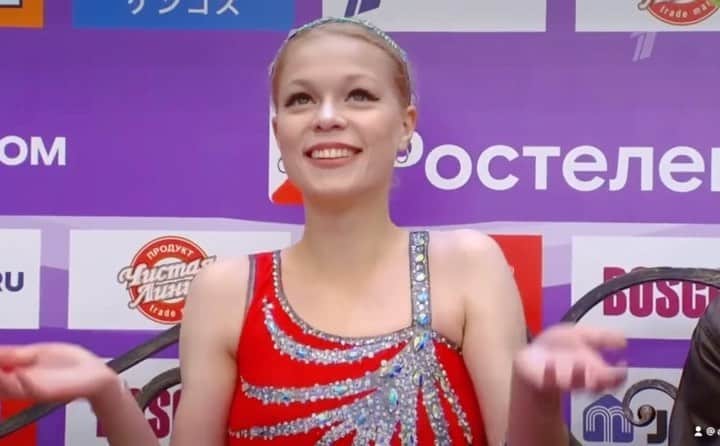 アナスタシヤ・ガルスチャンのインスタグラム：「год назад получается #rostelecomcup2020 ⛸」