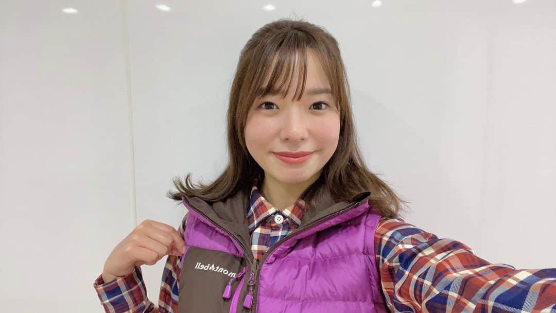 濱村春香のインスタグラム：「. 今回の旬ナビは 横浜で小松菜をリサーチ👀 ⁡ 明日11/28(日)朝9時〜 再放送11/29(月)朝10時〜 ぜひご覧ください！ ⁡ mont-bellの新衣装👕 ⁡ #かながわ旬菜ナビ #旬ナビ #JA #JA神奈川グループ #テレビ神奈川 #tvk #montbell #衣装提供」