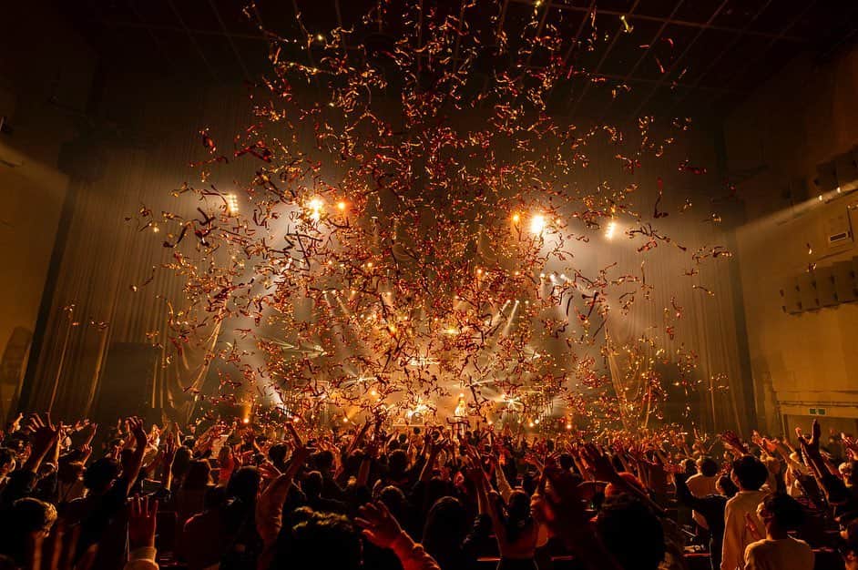 のインスタグラム：「#thepeggies tour 2021 #BeORANGE ツアーファイナル中野サンプラザホール、ありがとうございました！  仙台、札幌、福岡、大阪、名古屋と無事に完走することができました。 各会場にご来場頂いた皆様ありがとうございました！  これからもthe peggiesの音楽を沢山聴いて下さい🔥  #ペギーズガーデン」