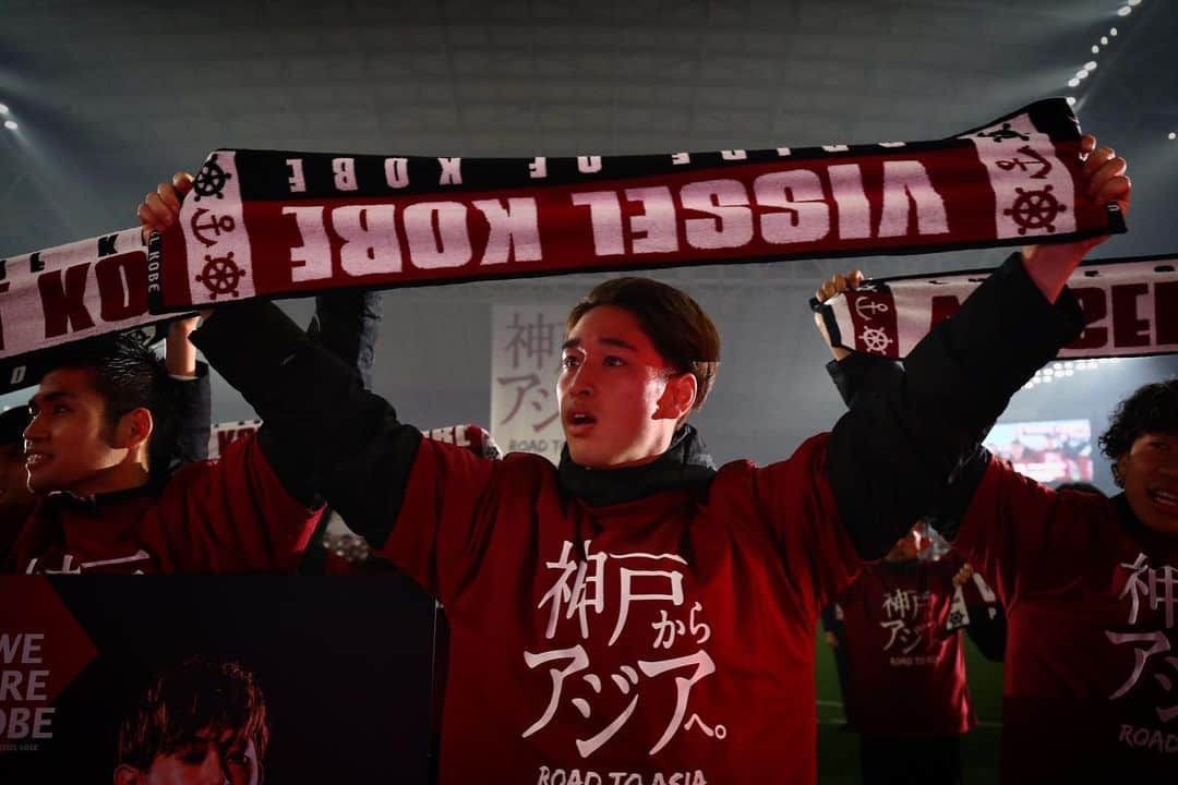 ヴィッセル神戸さんのインスタグラム写真 - (ヴィッセル神戸Instagram)「2021 FINAL CEREMONY 🎊  今シーズンもホームでたくさんの応援ありがとうございました！🙌🏼  Thank you for your support at home this season! 🙌🏼  #vissel #visselkobe #ヴィッセル #ヴィッセル神戸 #Kobe #神戸 #一致団結 #WeAreKobe #一戦必勝 #KobeForeverForward #JLeague #Jリーグ #RoadToAsia #Iniesta #イニエスタ #ノエビアスタジアム」11月27日 19時58分 - visselkobe