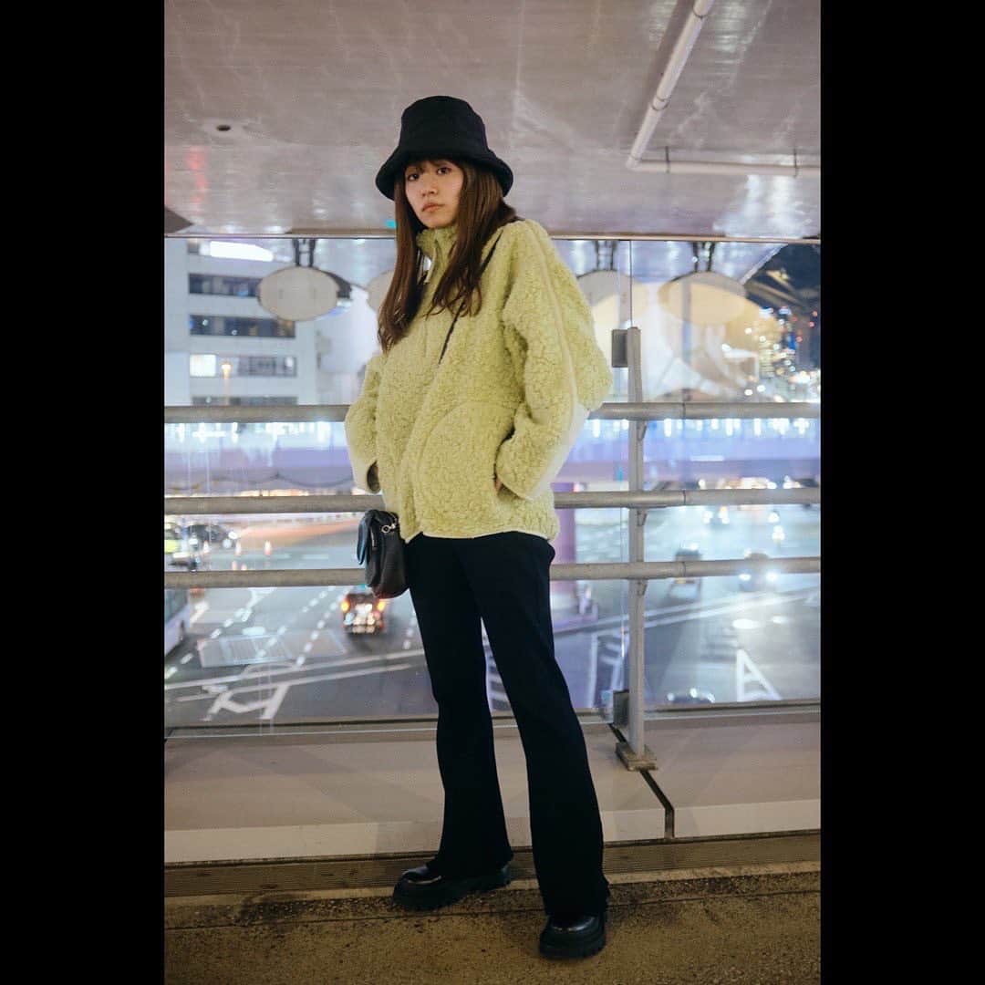菜乃花のインスタグラム：「❄️❄️❄️  寒くなってきたから今年買った冬アウター始まりました。 色も形もかわいい♡」