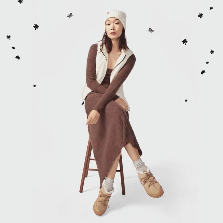 Cole Haanのインスタグラム：「Snow problem. Cozy Cloudfeel Snow Boots are your weather-ready winter solution.」