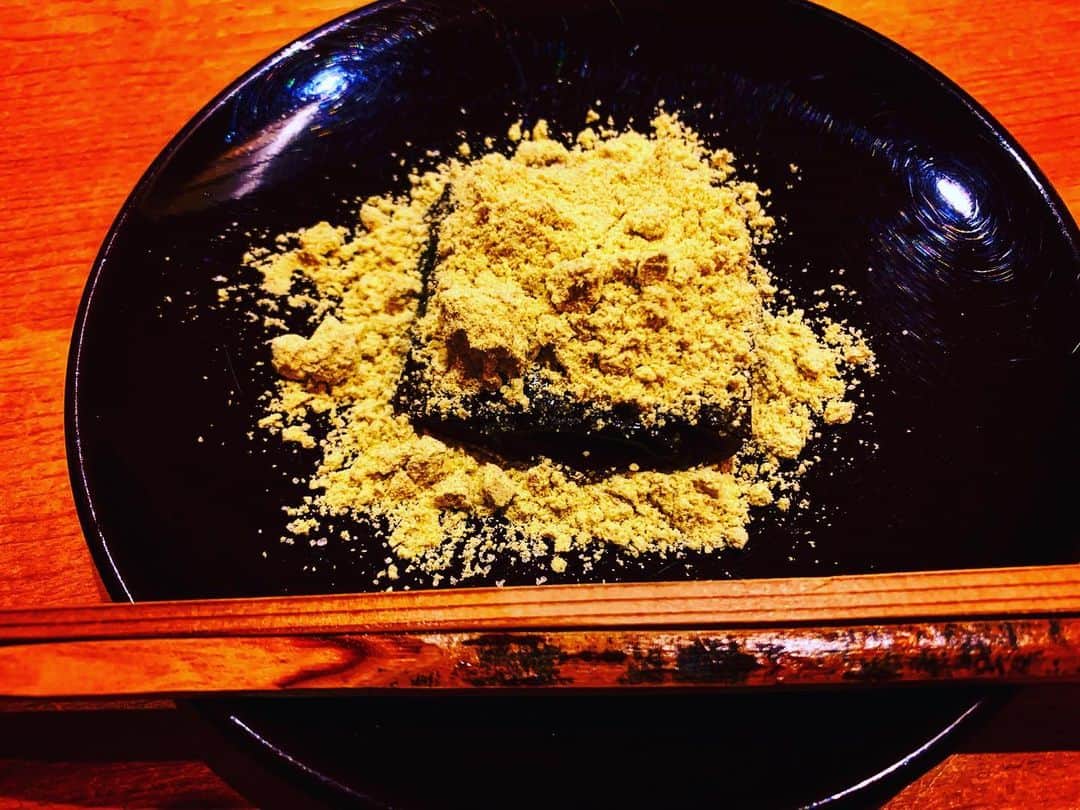 夏目ナナのインスタグラム：「京都のご飯♡ #ほんまにおいしい  #まつたけ  #うにらーめん  #わらびもち」