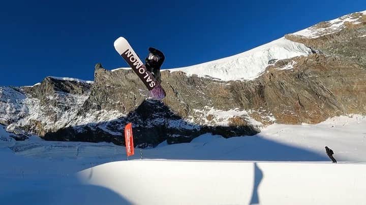 のインスタグラム：「Training in Switzerland and Austria. Thank you!! スイスとオーストリアでのトレーニングが終わり、次はアメリカ🇺🇸 #salomonsnowboardsjapan #roxy #roxyjapan #oakleyjapan #oakleysnowboarding  #snowboarding」