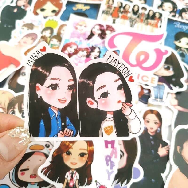 ナヨンさんのインスタグラム写真 - (ナヨンInstagram)「ONE DAY SALE🎉💋 😍 Upgrade your TWICE MERCH collection now! www.kpopersify.com 🛍 🌈 TAG your friends to buy you 🙆🏻‍♀️ ✨ Get Yours NOW At The Link In My Bio ☝🏼 🌍 Worldwide FREE Delivery ✔️ Use code ‘NOV21’ to get discount 10% off ✨Follow @kpopersify for more TWICE deals! 🙊  ‼️ LIMITED STOCK ‼️」11月28日 11時35分 - twicenayeon