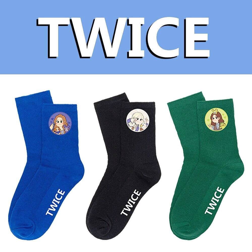ナヨンさんのインスタグラム写真 - (ナヨンInstagram)「ONE DAY SALE🎉💋 😍 Upgrade your TWICE MERCH collection now! www.kpopersify.com 🛍 🌈 TAG your friends to buy you 🙆🏻‍♀️ ✨ Get Yours NOW At The Link In My Bio ☝🏼 🌍 Worldwide FREE Delivery ✔️ Use code ‘NOV21’ to get discount 10% off ✨Follow @kpopersify for more TWICE deals! 🙊  ‼️ LIMITED STOCK ‼️」11月28日 11時35分 - twicenayeon