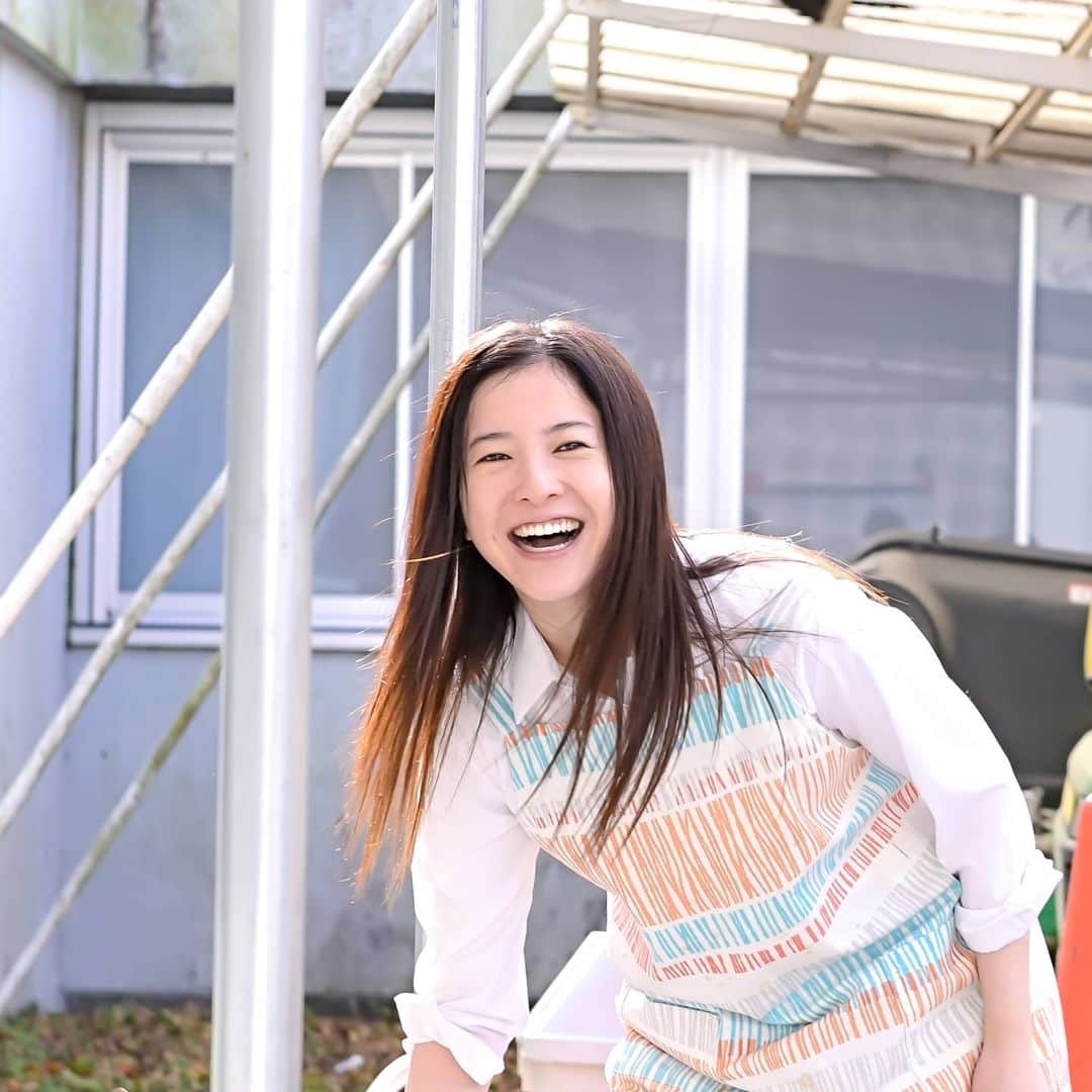 最愛のインスタグラム：「💗君に夢中💗  梨央 in 白川郷  #最愛ドラマ #tbs #吉高由里子 #第8話12月3日夜10時」