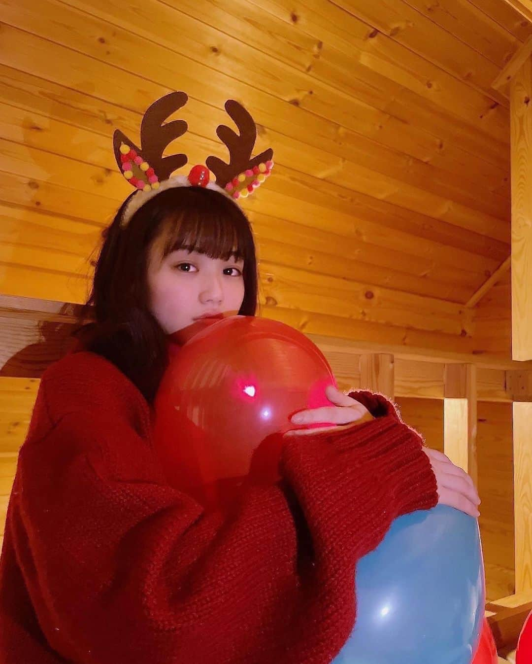 多田成美のインスタグラム：「🎅🎁  #多田成美 #christmas」