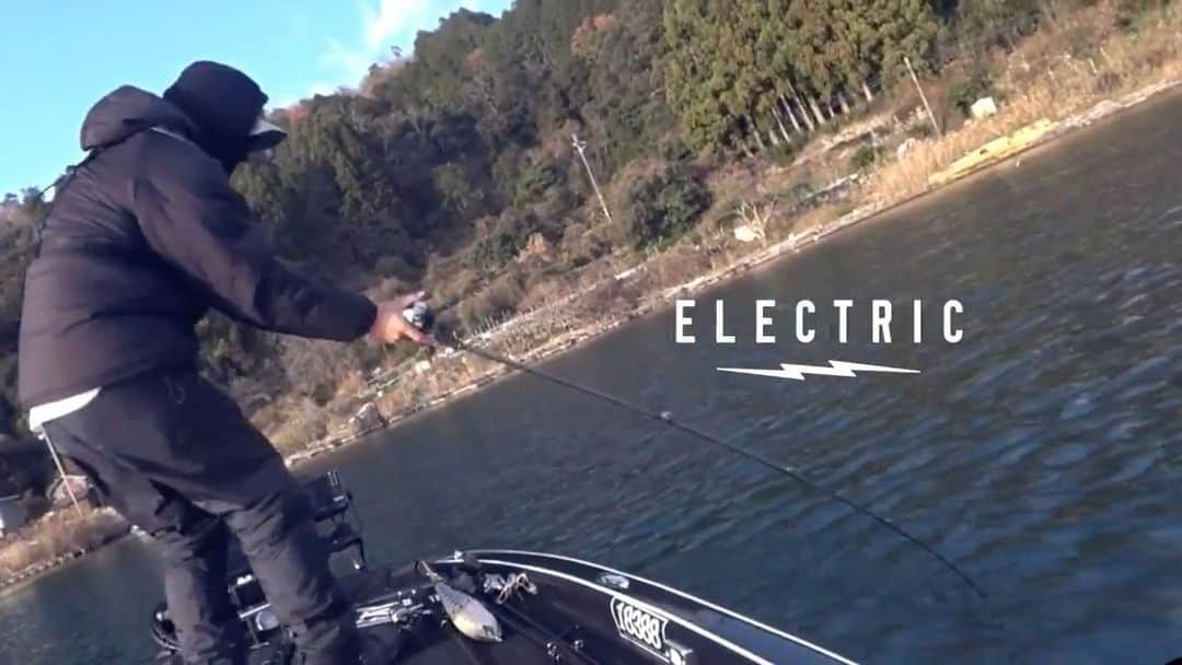 Electric_Fishingのインスタグラム：「@drtheadz DRT x ELECTRIC @electric_fishing  Collaboration polarized sunglasses📽 2022発売🤙🏻  music by @shadows_japan   edit by @drtboyz  #electricfishing #drtinc #shadowsjapan  #lakebiwa」