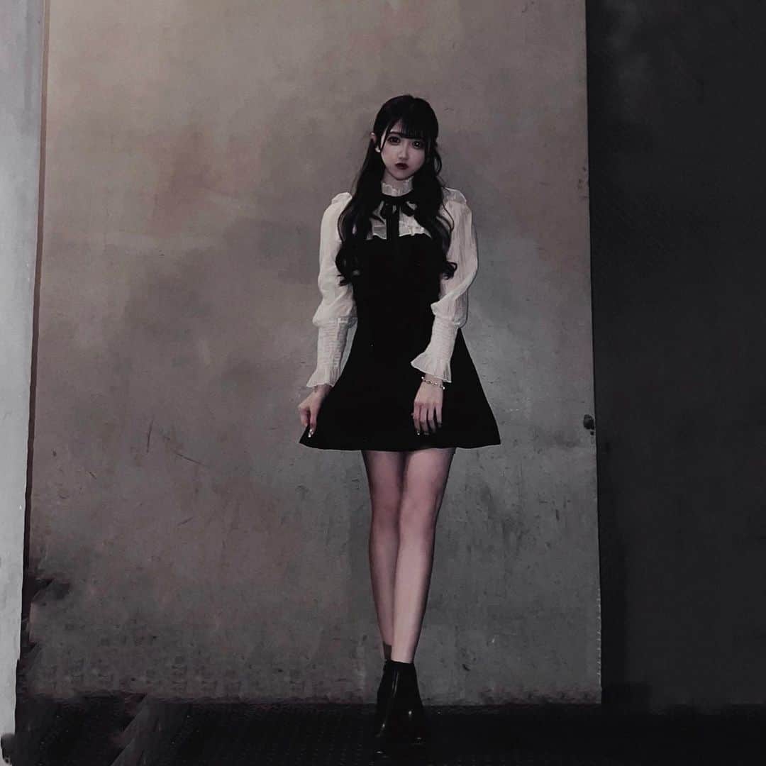 田口未彩のインスタグラム：「❤︎  onepiece #GRL  #地雷　#地雷女　#地雷女子 #地雷コーデ　#地雷ファッション #ピンクコート　#ファーコート　#ヘアアレンジ　#キャスケット　#キャスケット女子　#量産型　#量産型女子　#冬コート　#冬コーデ　#地雷メイク #ストレートヘア　#都内美容院　#美容院　#インナーカラー　#黒髪　#ヘアカラー　#ブラックカラー #グレイル　#grl #グレイルコーデ #grlコーデ」