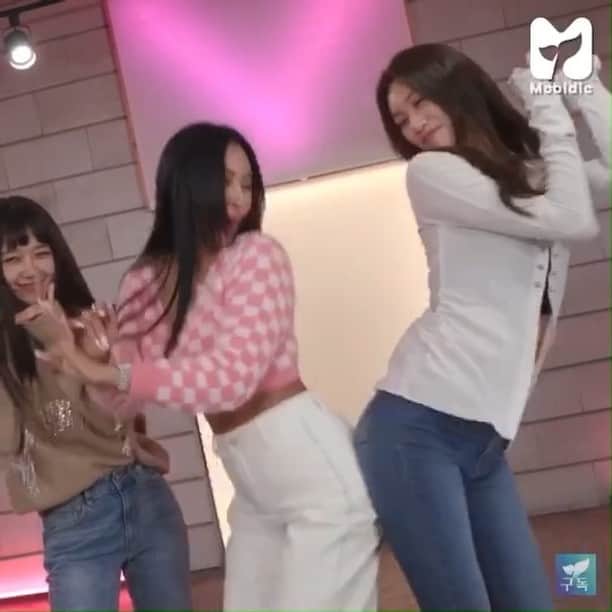 キム・ドヨンのインスタグラム：「Showterview with Jessi EP.78」