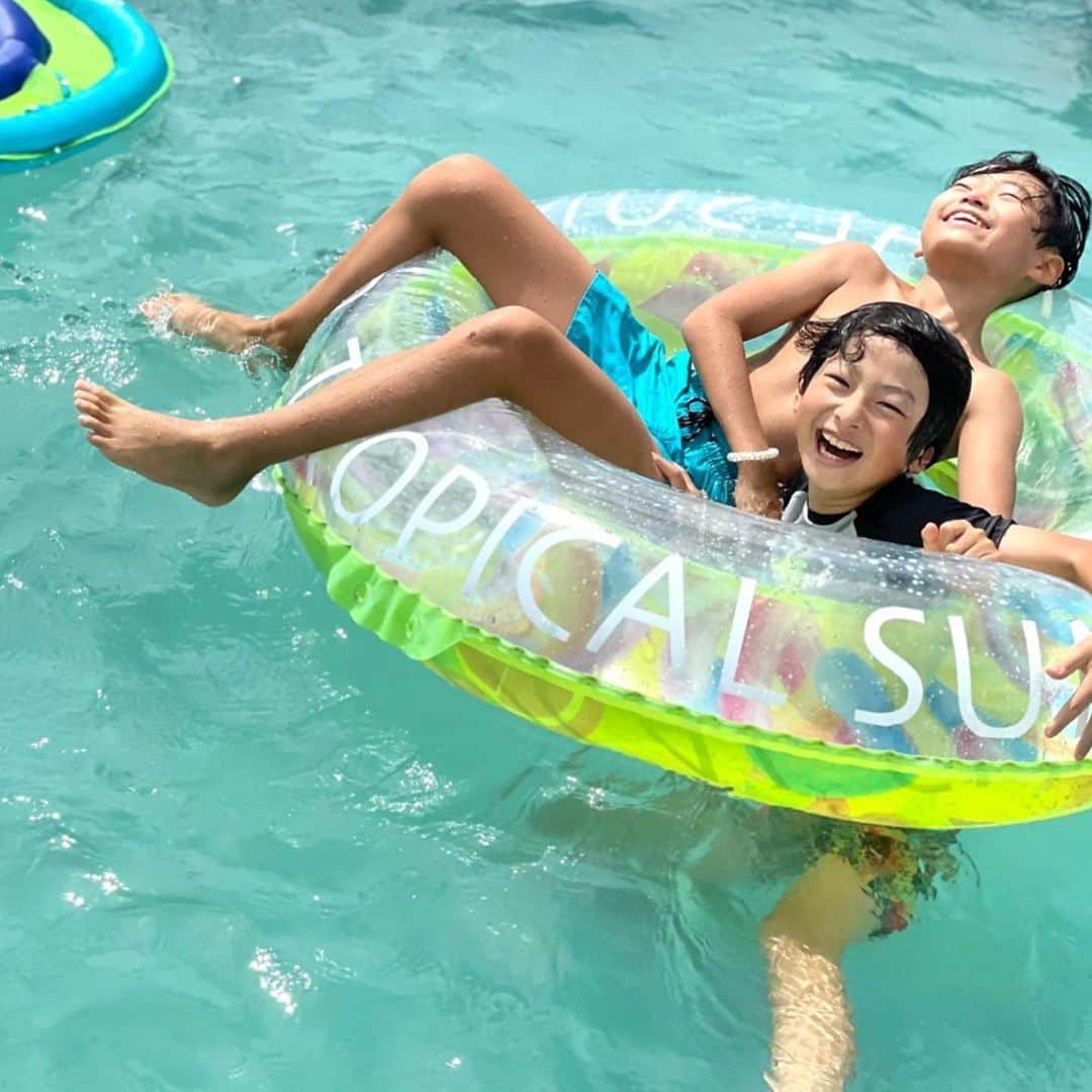 浅田美穂のインスタグラム：「#camp🏕 #pool💚」