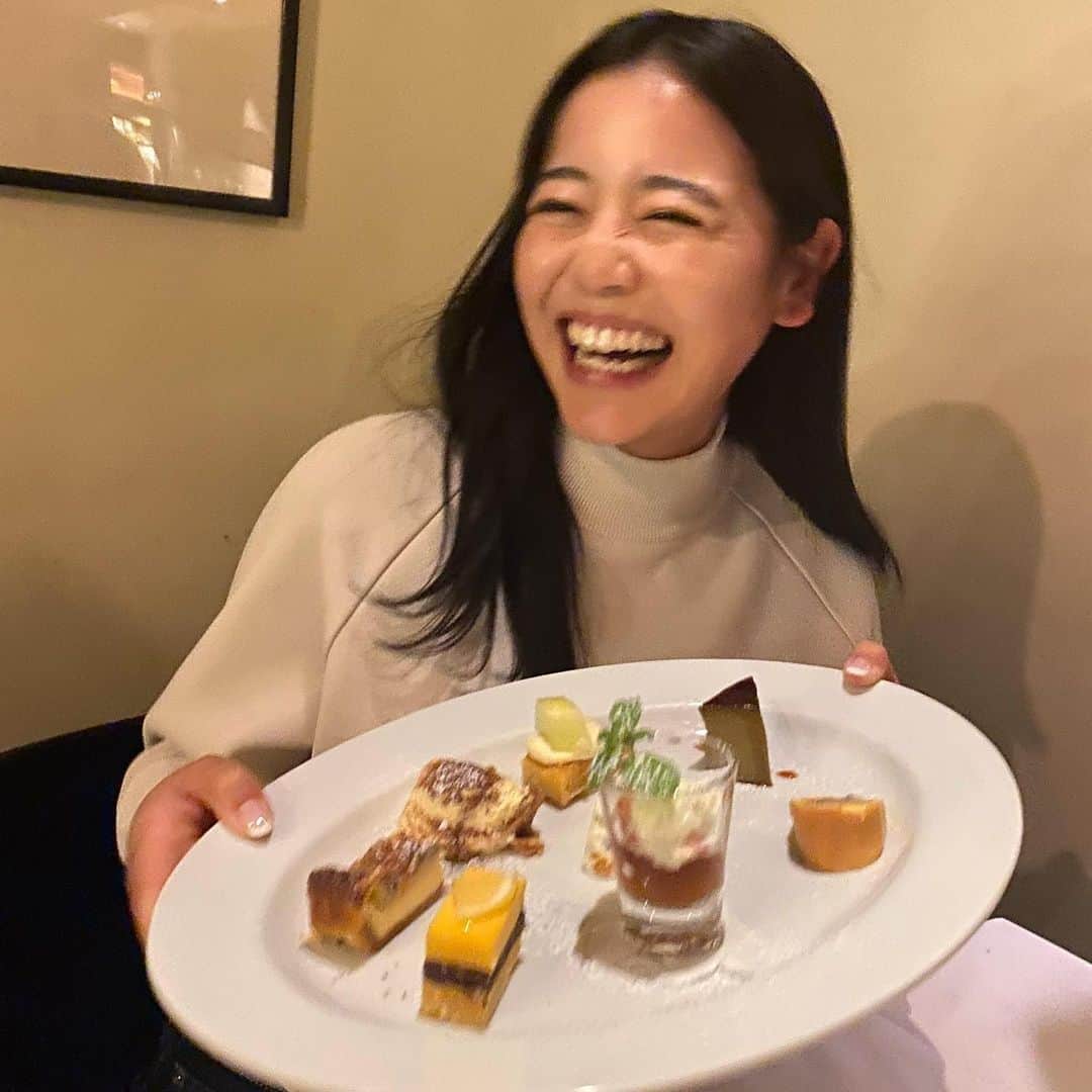 坂口佳穂のグルメインスタ