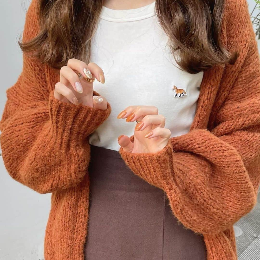 R i R y (リリー)さんのインスタグラム写真 - (R i R y (リリー)Instagram)「『カラーニット🧶🤎』　　  冬だからこそ取り入れたいカラーニット♡ 参考にしてみてね♪  ✴︎---------------✴︎---------------✴︎ ▶▶掲載する写真を募集中📸 カワイイ写真が撮れたら、@velle.jp をタグ付けするか、ハッシュタグ #velle_jp をつけて投稿してみてね♪ velle編集部と一緒にカワイイで溢れるvelleを創っていこう😚🤍  ✴︎---------------✴︎---------------✴︎  #置き画 #今日のコーデ #今日の服 #今日のコーデ #韓国コーデ #プチプラ部 #プチプラファッション #プチプラコーデ #高見えコーデ #冬服コーデ #学生コーデ #水色カーディガン #カーディガンコーデ #カラーニット #カラーニットコーデ #青カーディガン #白ロンt #水色ニット #ニットコーデ #カーディガン #カーディガンコーデ #冬コーデ」12月23日 18時00分 - velle.jp